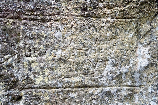 Inscripción en la calzada romana de Molinos de Duero