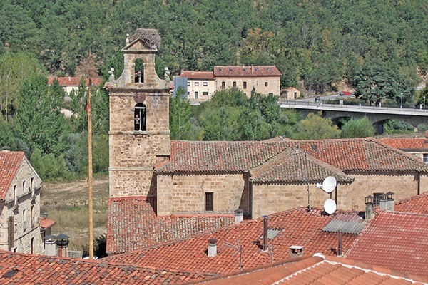 Iglesia de Molinos de Duero