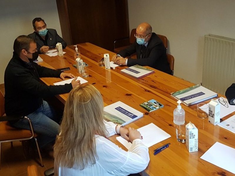 Igea confirma el apoyo de la Junta a Molinos de Duero para el proyecto 'pueblos cuidadores'